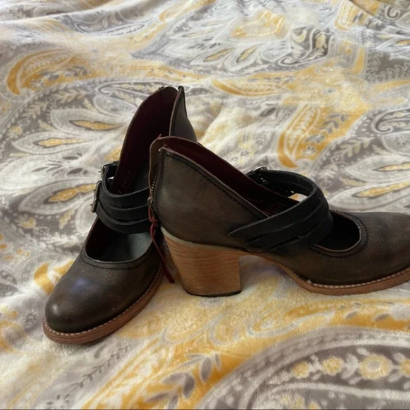 Free Bird Mary Janes - Picture 4 of 4